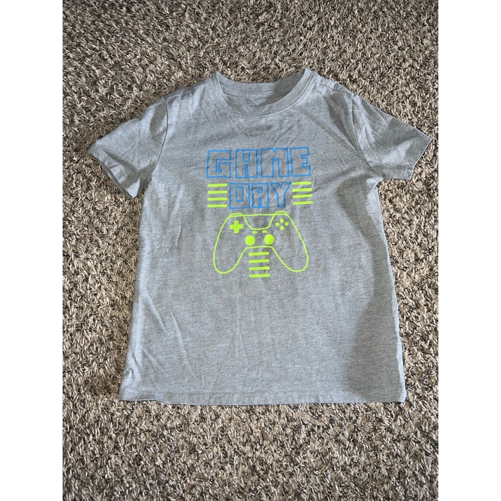 Cat & Jack Boys Gray "Game Day" short sleeve shirt size 6/7